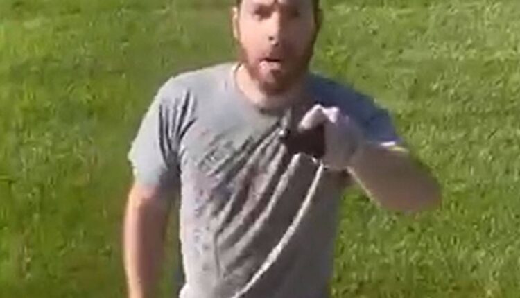 Off-duty NYPD cop pulls gun on LI neighbor after road rage
