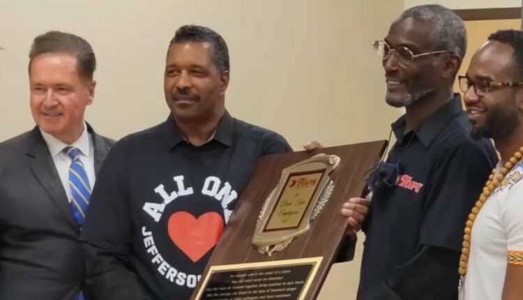 Buffalo health officials commemorate Tops employees
