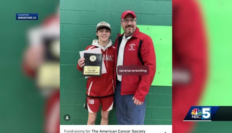 How a high school wrestler competes months after breaking a leg

