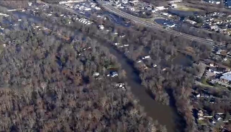 North Jersey residents prepare for flooding with Passaic River set to crest