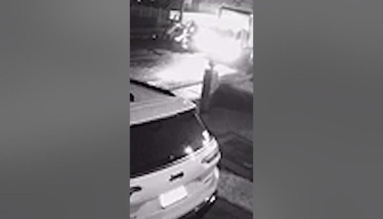 New surveillance video shows stolen WB Mason truck barreling through Staten Island Thursday #abc7ny