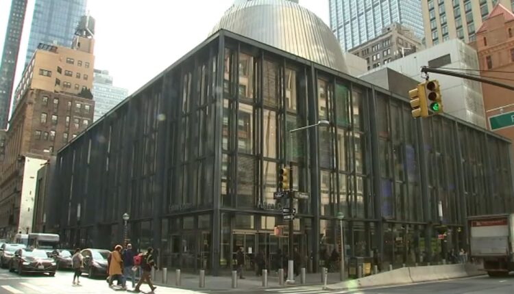 Mall giant says it is breaking lease with Fulton Center due to crime